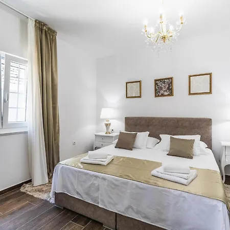 Holiday Home Blato Prigradica Vikendica *