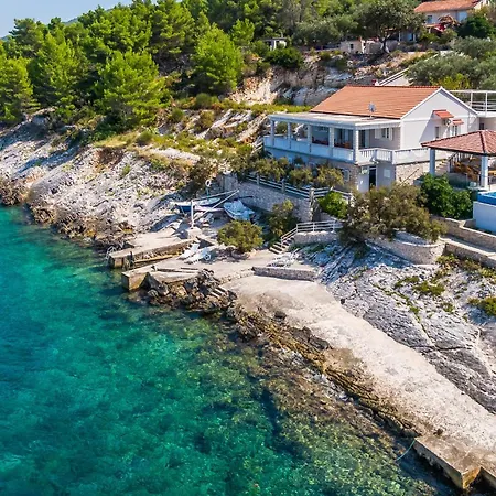 Stunning Home In Blato With Wifi