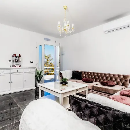 Stunning Home In Blato With Wifi Vikendica Prigradica