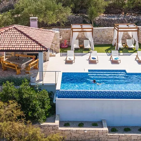 Stunning Home In Blato With Wifi Vikendica *