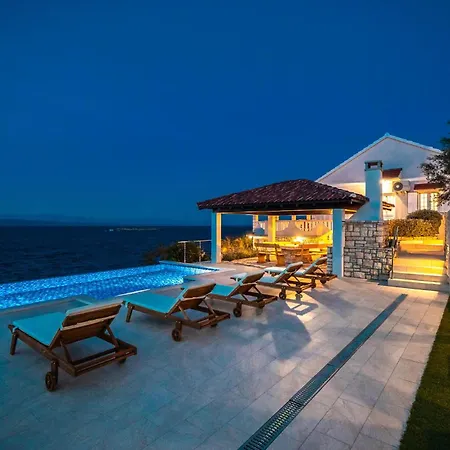 Сasa de vacaciones Impresionante Casa En