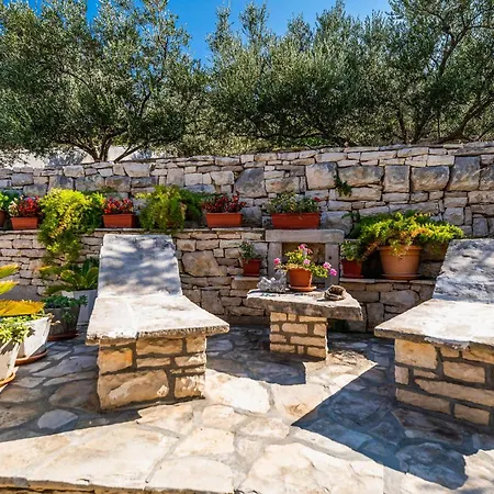 Stunning Home In Blato With Wifi * Prigradica