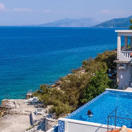 Stunning Home In Blato With Wifi Vikendica Prigradica